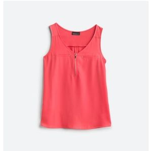 Sleeveless Blouse with zipper detail